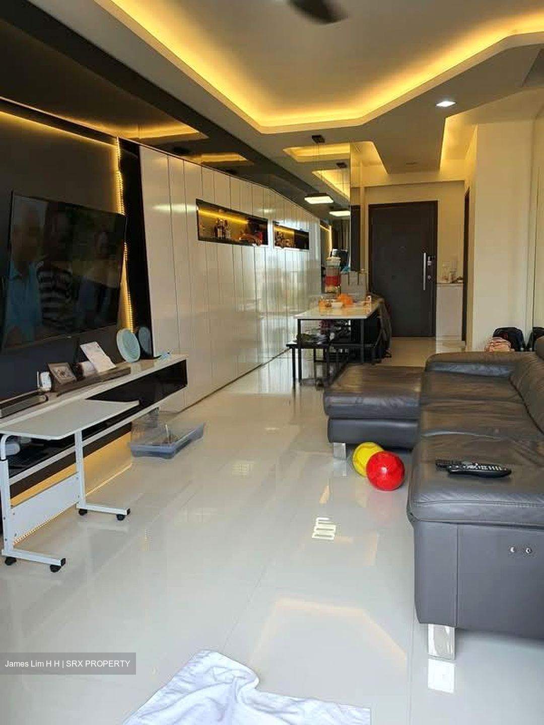 Hougang Avenue 8 (D19), Condominium #559529571